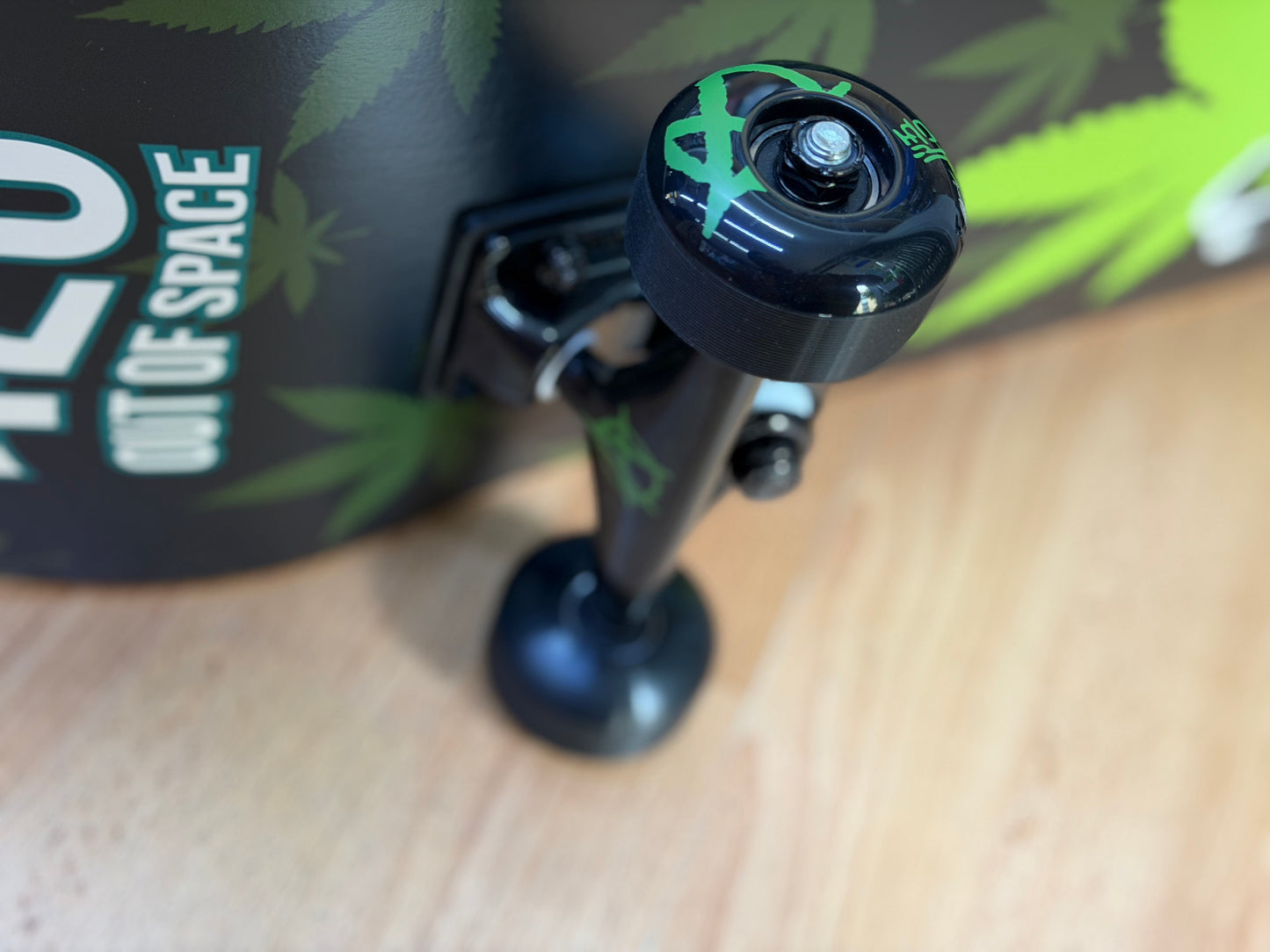 Patineta Awaken Pro Skate Smokin' Monkey