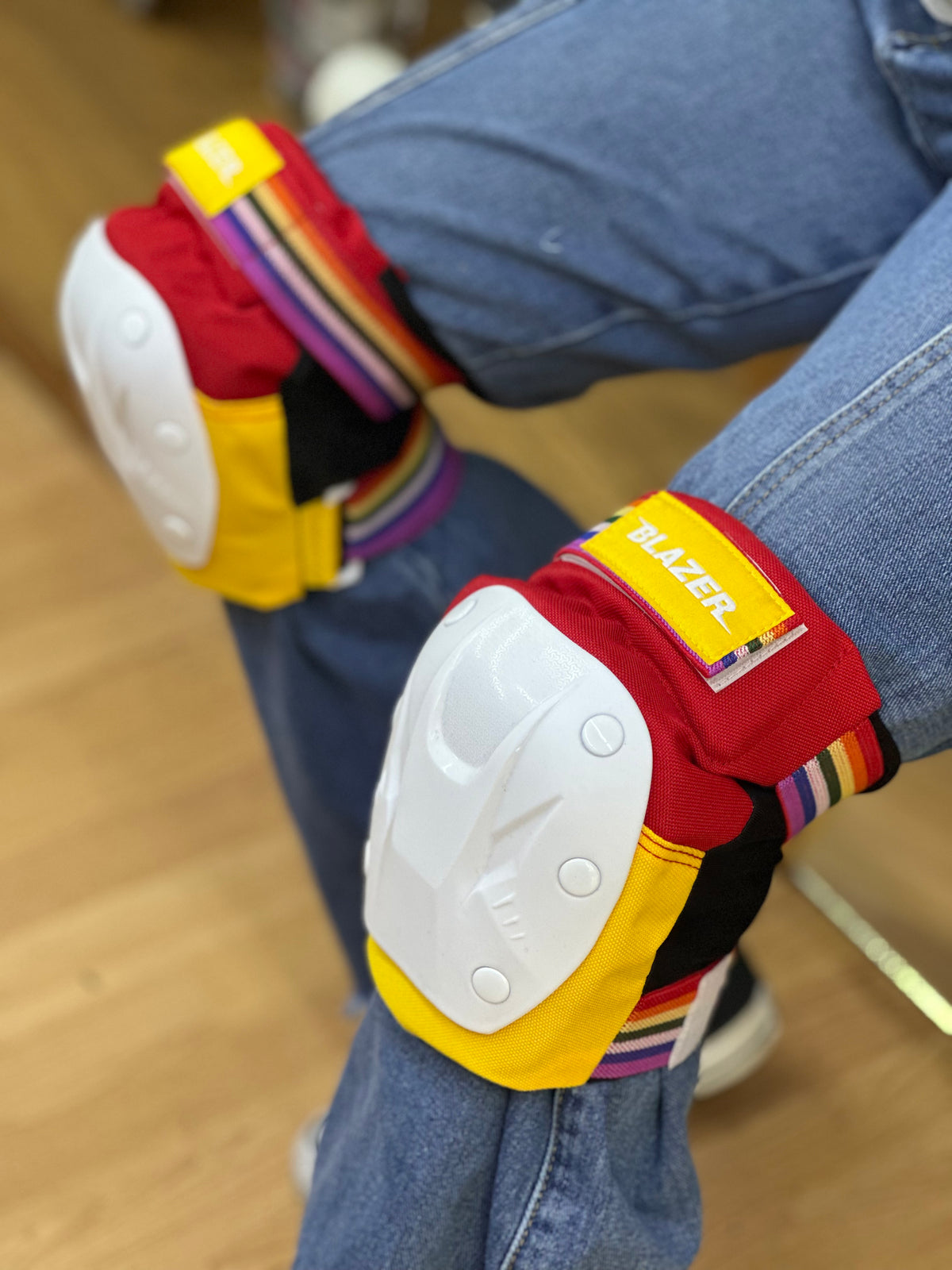 Equipo de protecciones Muñequeras, Coderas y Rodilleras Blazer Ultra Colors