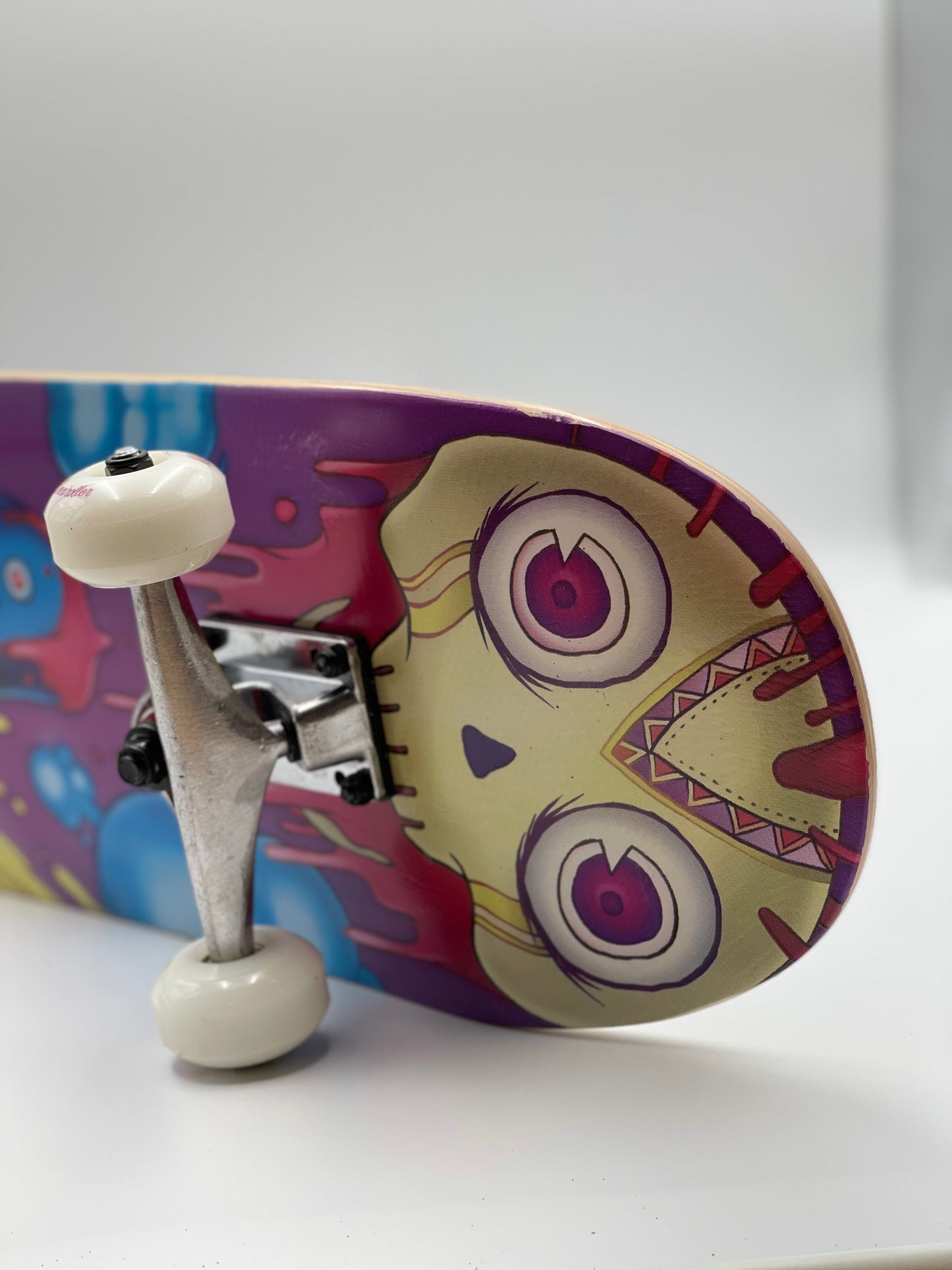 Patineta Skate Omni Large Sky Dye