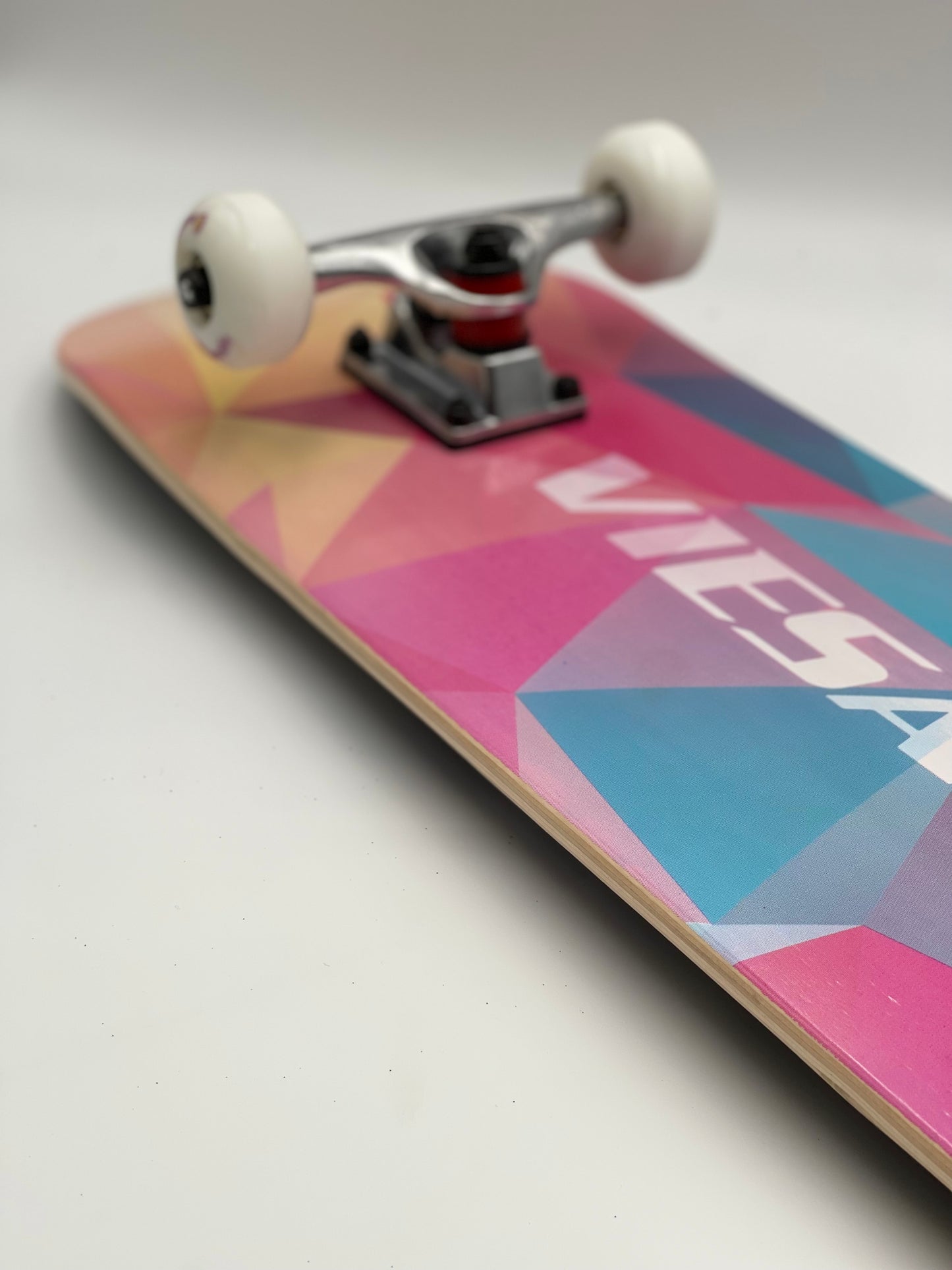 VieSaine Omni Skateboard